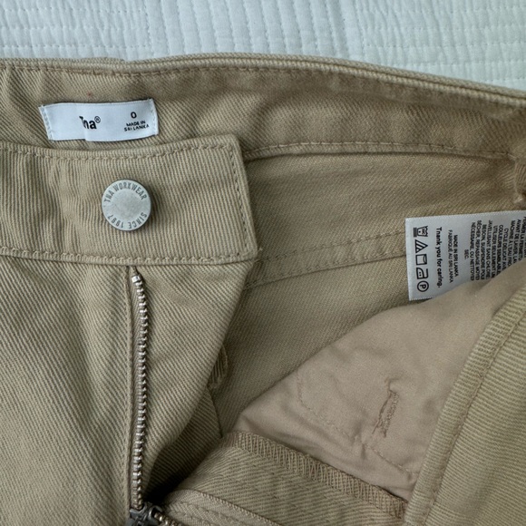 Aritzia Pants - Picture 4 of 9